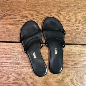 TKEES Women's Black Gemma Sandals